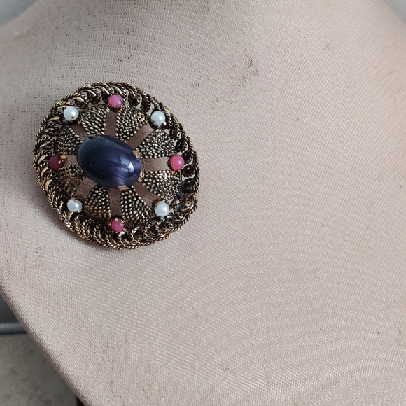 Vintage 60s Signed Austria Filigree Brooch - Picture 3 of 13